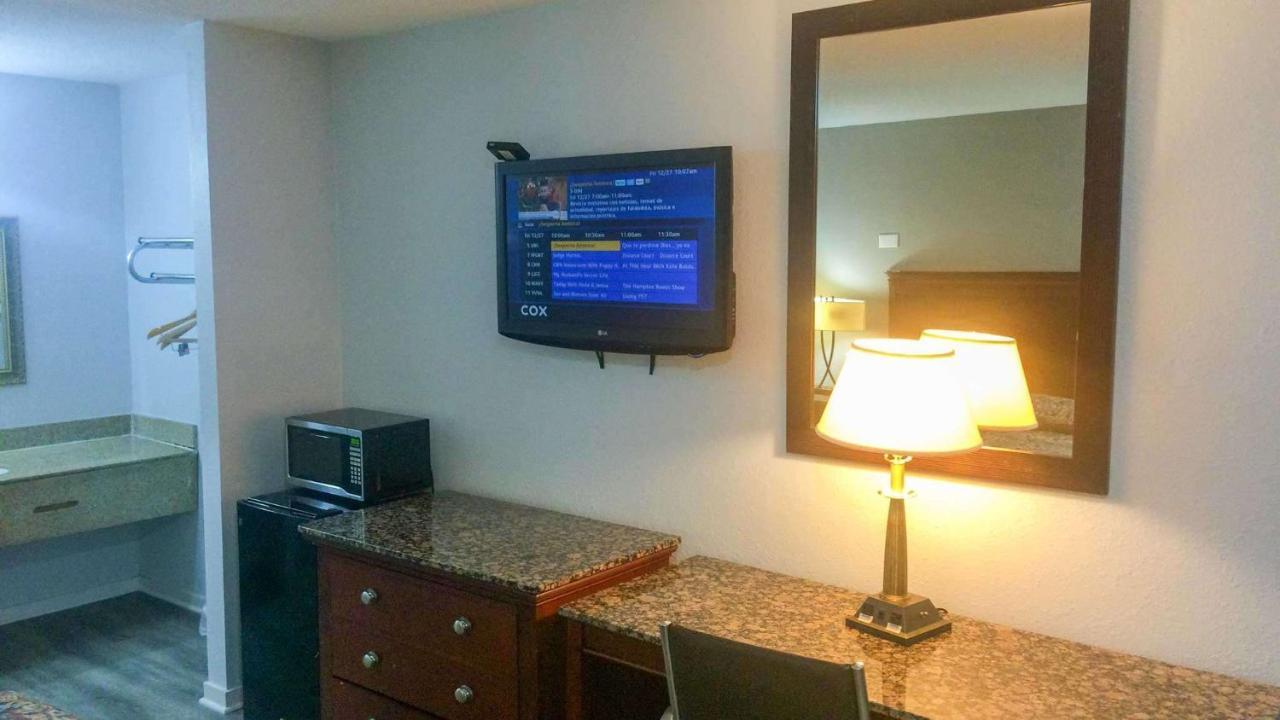 Motel 6 Newport News, Va - Fort Eustis Eksteriør billede